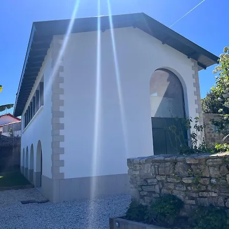 Vila Contemporary With Pool
