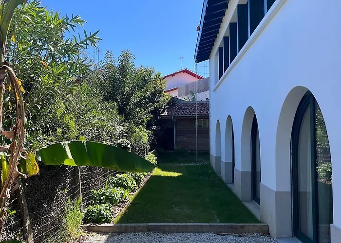 Contemporary With Pool Guéthary