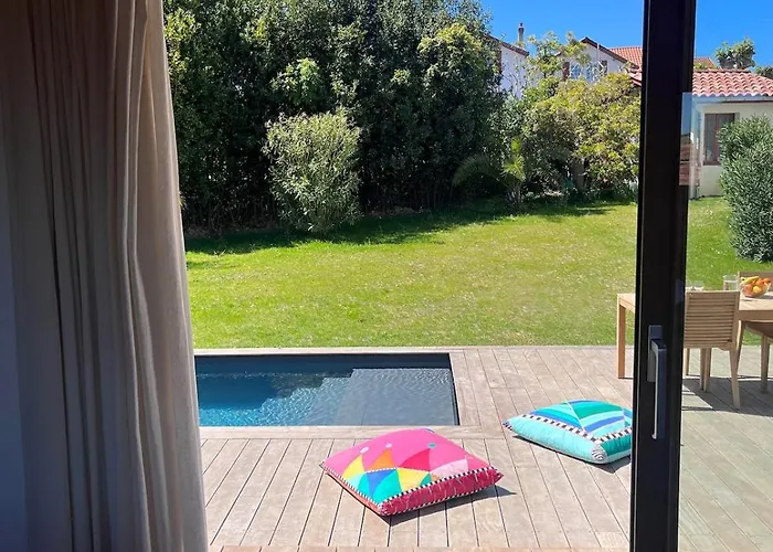 Contemporary With Pool Villa *