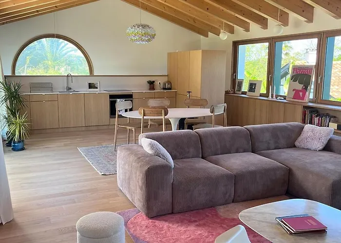 Contemporary With Pool Villa *